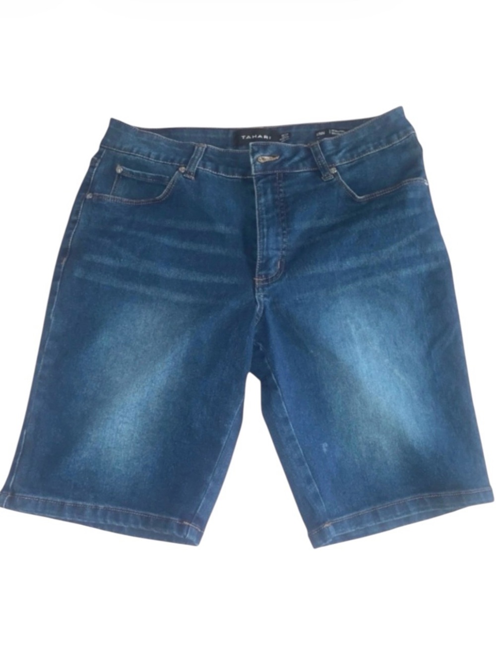 TAHARI “BERMUDA” SHORTS